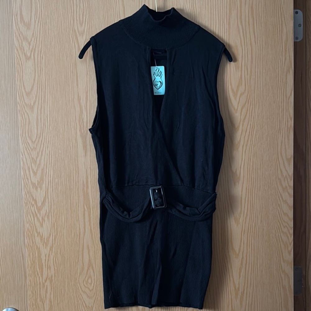 Torrid Elegant fitted knit shirt with Keyhole